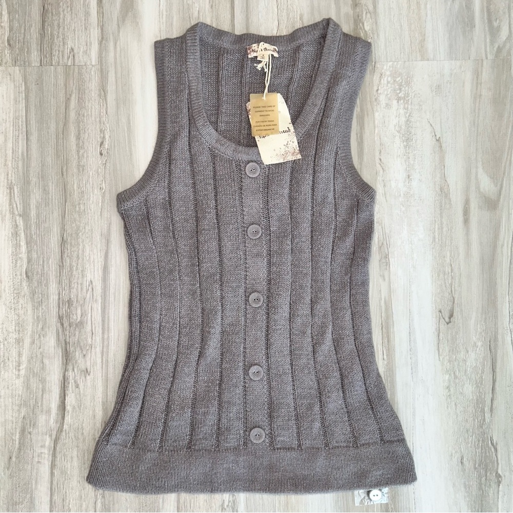 NWT Hem & Thread Ribbed Button-Front Tank Top - Picture 3 of 4